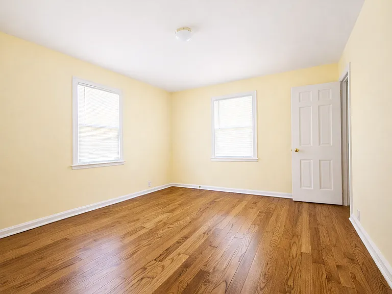 245 Island Ave — Photo 5