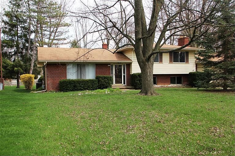 1st image of 5407 Antoinette Dr