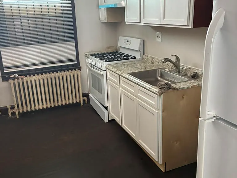 3108 E Monument St — Photo 6
