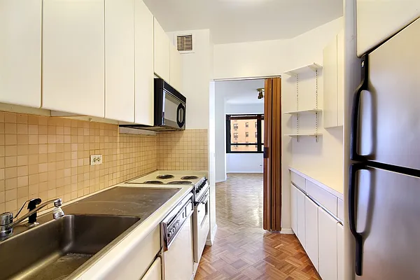 Rented by Corcoran | media 12