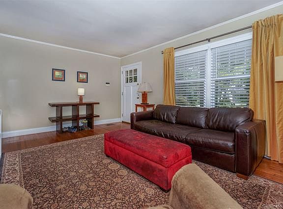 4th image of 1700 Chatham Ave