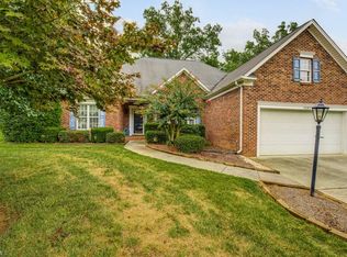 5585 Angel Oaks Dr, Winston Salem, NC 27105