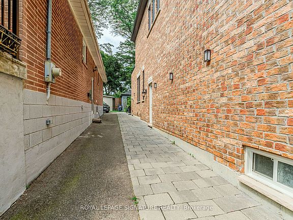 4th image of 36 Roxaline St #Basement