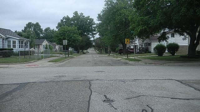 2nd image of 835 Staeger St