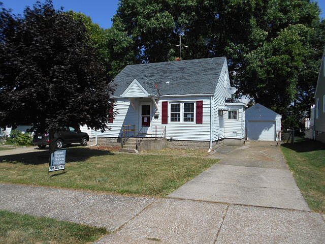 1st image of 3915 Wood St
