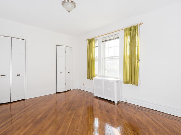 3rd image of 1979 E 28th St #House
