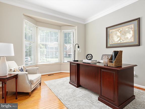 5th image of 3781 Penderwood Dr