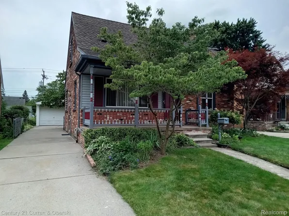 1649 Hollywood St, Dearborn, MI 48124