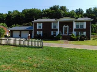 79 McKenzie Ave, Auxier, KY 41602