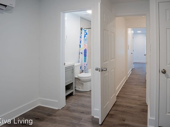 3rd image of 2824 Rosehill St #1