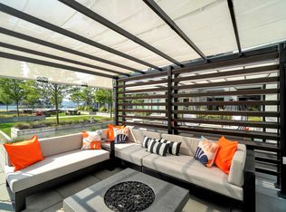 900 Carnarvon St #3705, New Westminster, BC V3M0N6