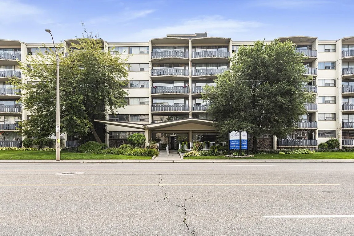 Building Photo - 270 Mohawk Rd E