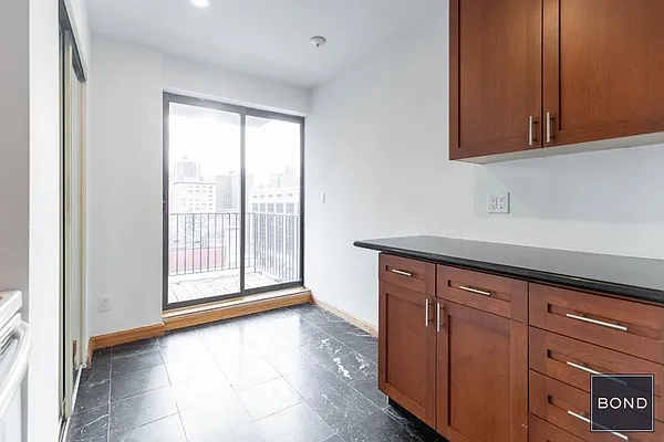 Rented by Bond New York | media 40