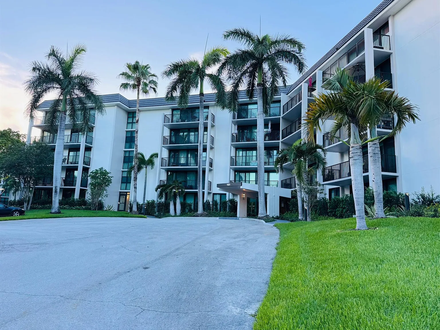 2 bed, 2.0 bath, 1110 sqft, $2,700 — Photo 3