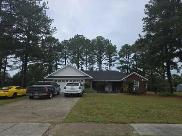 1018 Moss Creek Cir, Statesboro, GA 30461