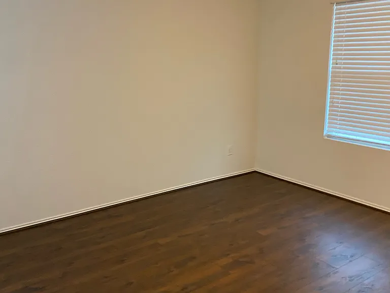 1721 Gayla Creek Dr — Photo 11