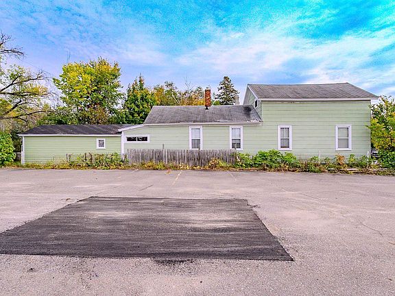 3rd image of 618 FOREST STREET