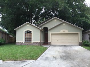 8704 Busch Oaks St, Tampa, FL 33617