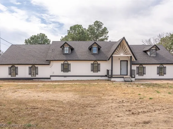 475616 E 1060th Rd, Muldrow, OK 74948