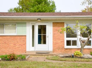 1112 Chantal Ln, Saint Louis, MO 63132