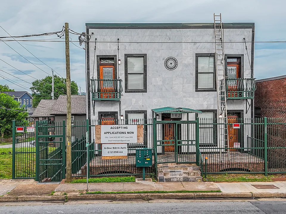 802 Central Ave #2