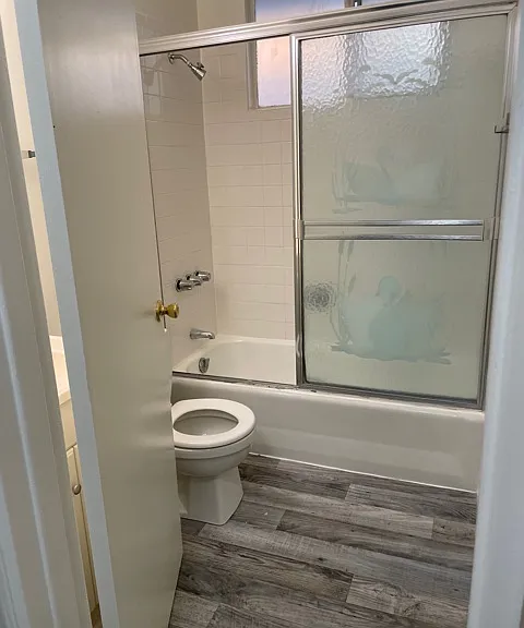 The Enrique Apartments — Photo 12