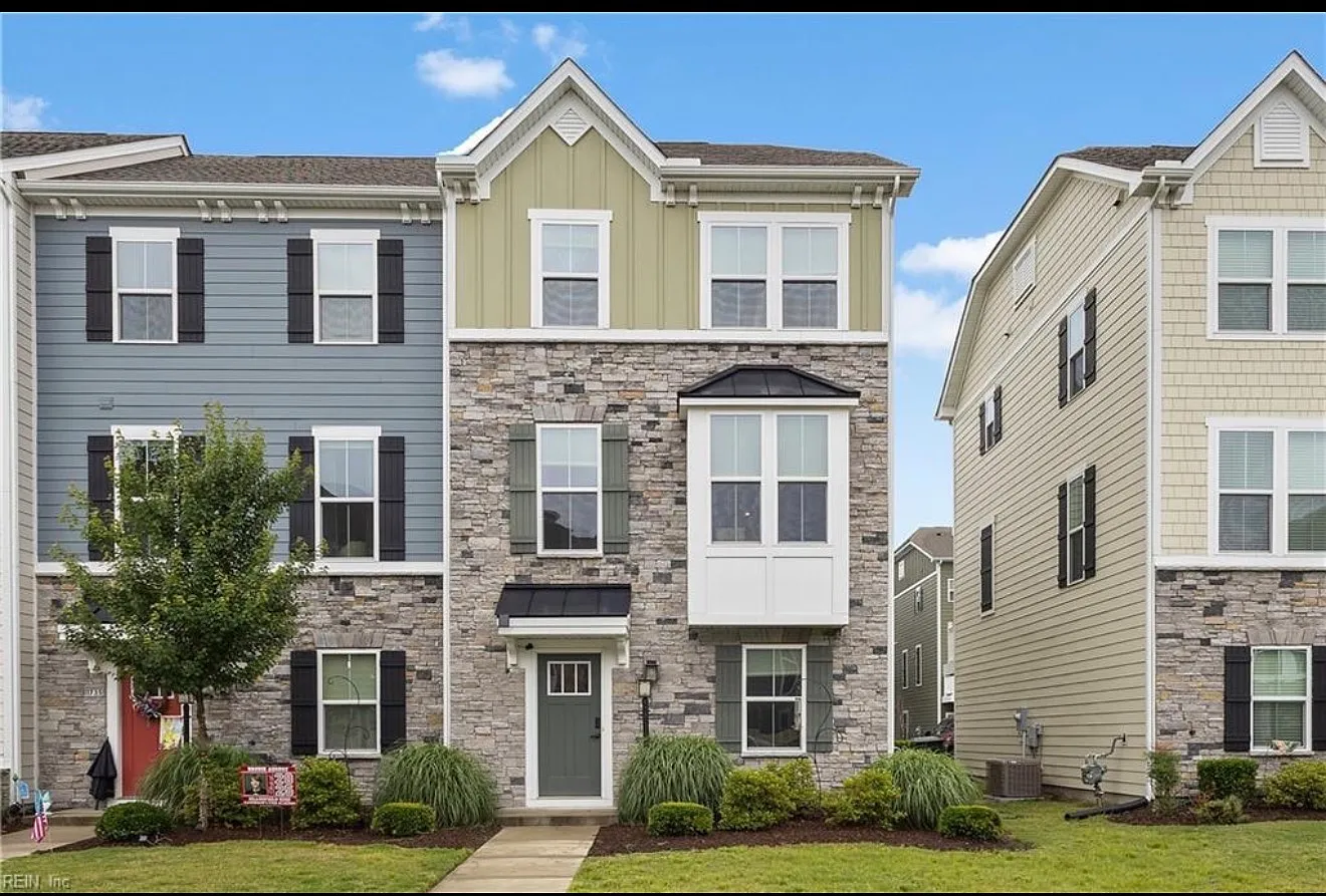 3 bed, 2.5 bath, 2134 sqft, $4,000 — Photo 1