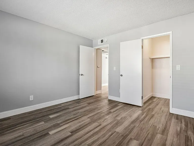 Rosemont Terrace — Photo 38
