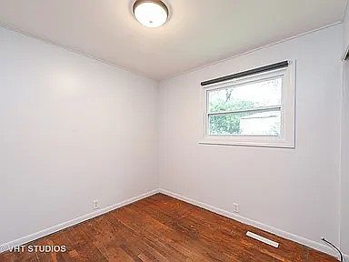 4th image of 15 Hickory Dr