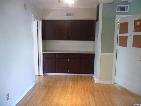 5th image of 5500 Lindley Ave Unit 214