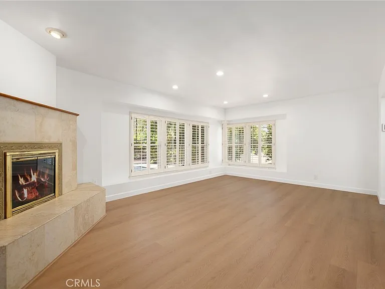 22204 Avenue San Luis — Photo 7