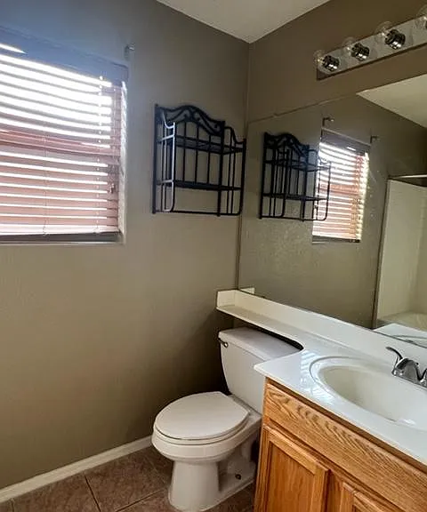 13354 W Mauna Loa Ln — Photo 5
