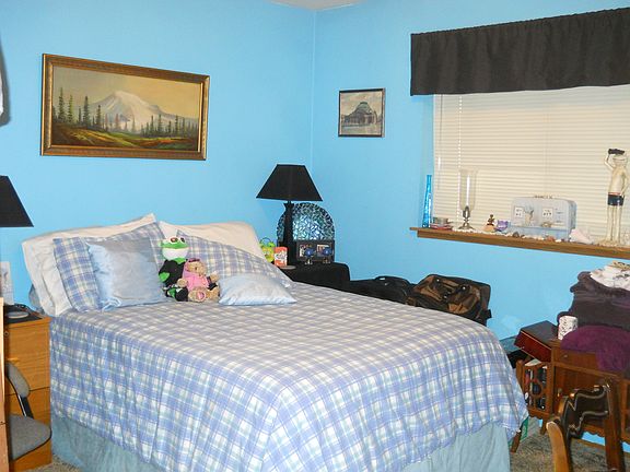 5th image of 7601 143rd St NW