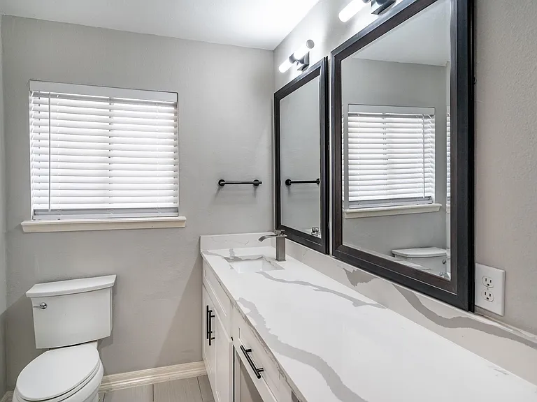 1907 Ashford Hollow Ln — Photo 26