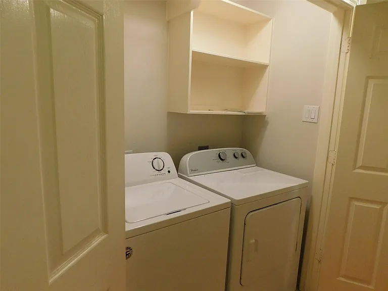 3702 Heritage Colony Dr — Photo 33