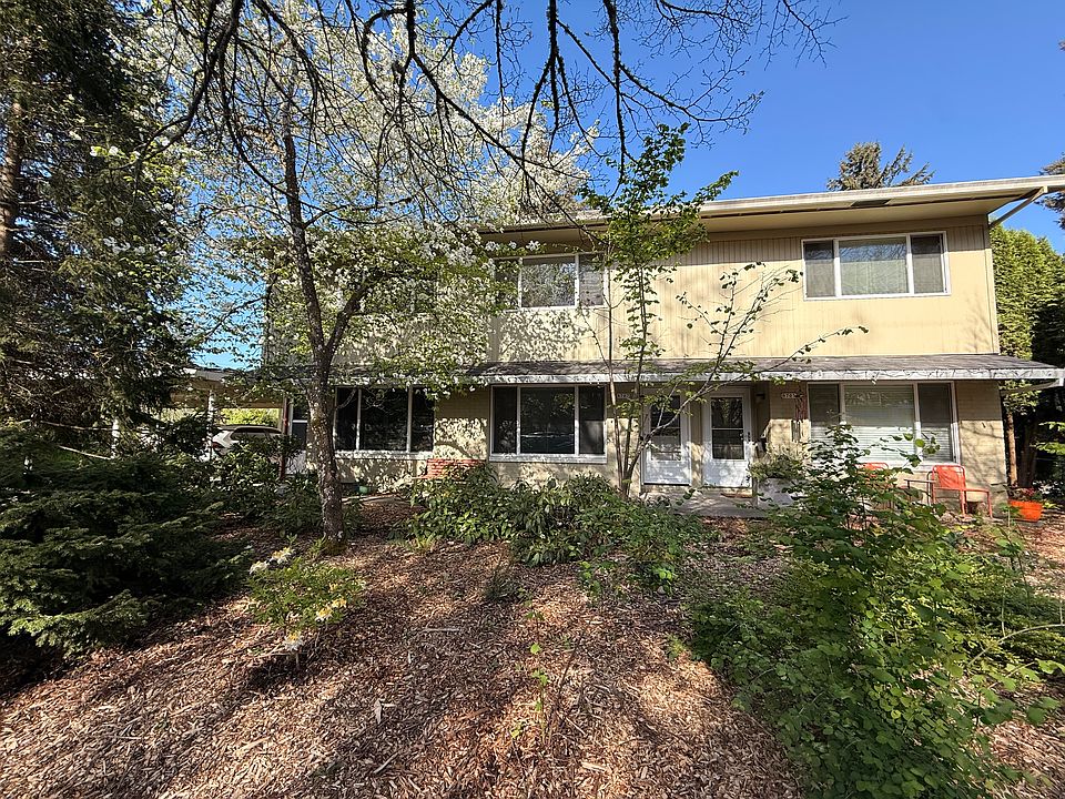 Triplex in Sellwood