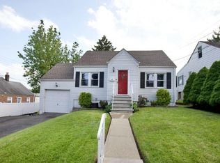 9 Hetherington Rd, Nutley, NJ 07110