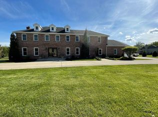 5N538 Chambellan Ln, Wayne, IL 60184