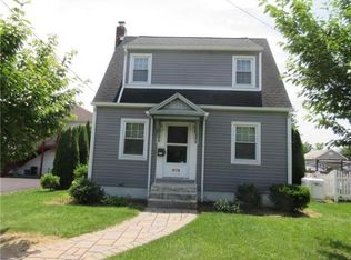 230 South St, Nazareth, PA 18064