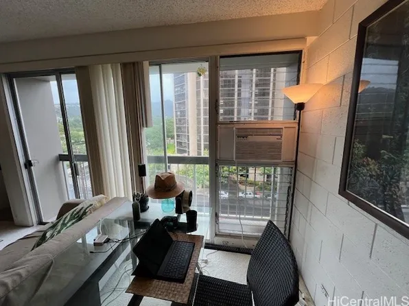 2055 Nuuanu Ave APT 802, Honolulu, HI 96817