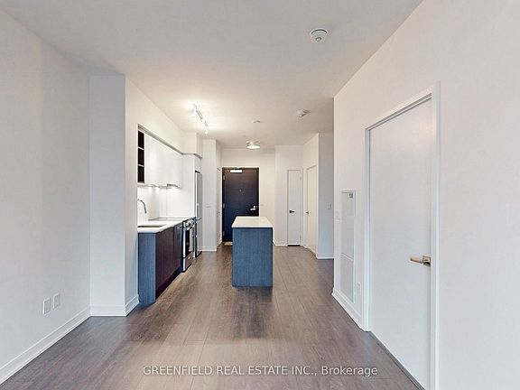 5th image of 31 Tippett Rd #1408