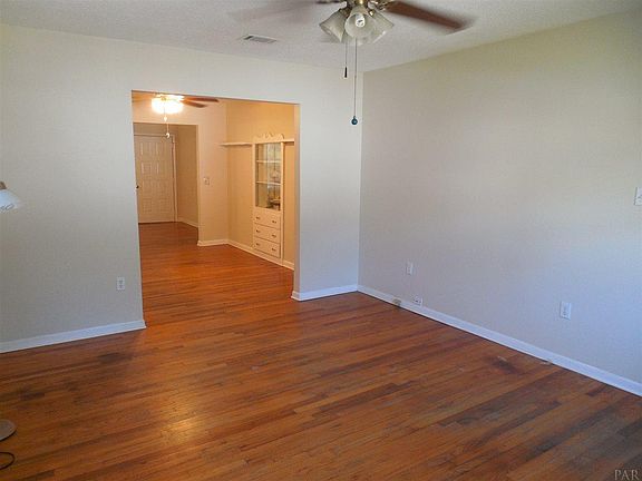 5th image of 1580 E Jordan St
