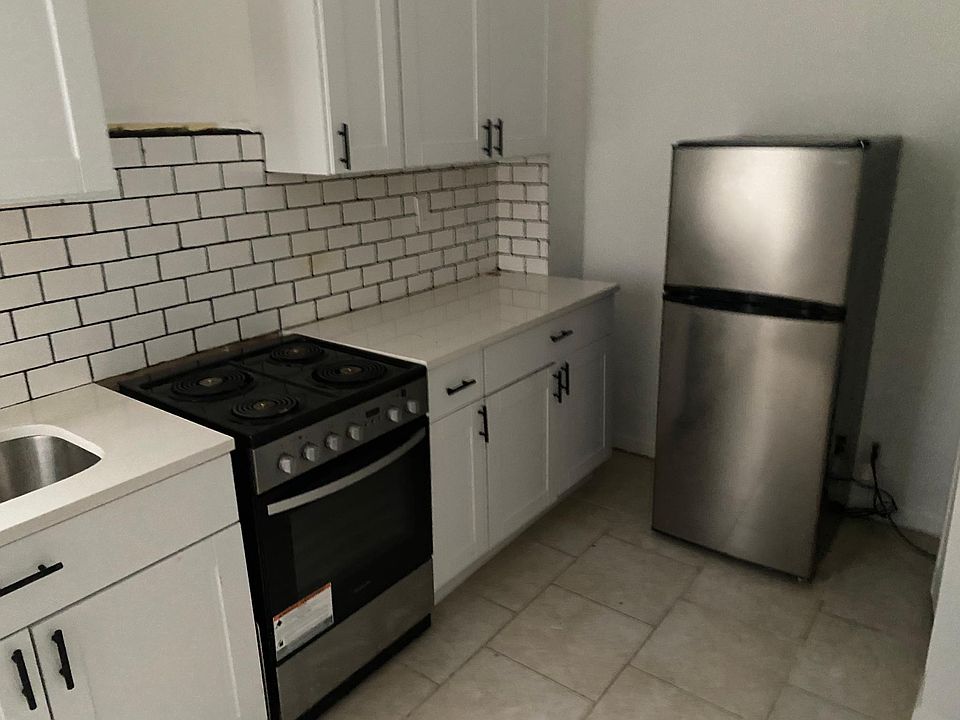 1st image of 2141 N 22nd St #2