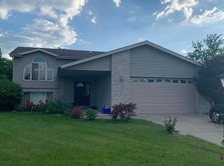 316 Brookwood Dr, Hebron, IN 46341