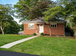 302 Windsor Dr, Sparta, TN 38583