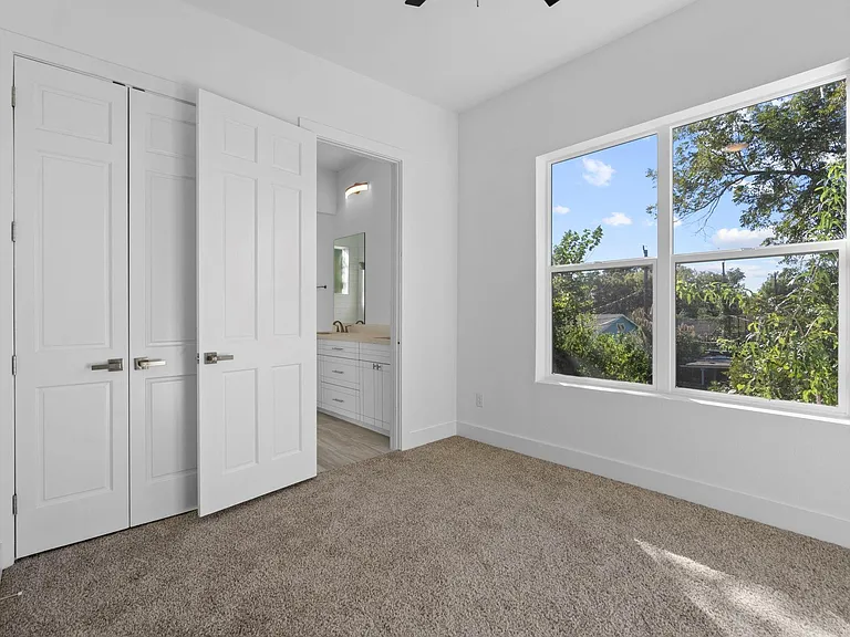 2022 Thonig Rd #A — Photo 10