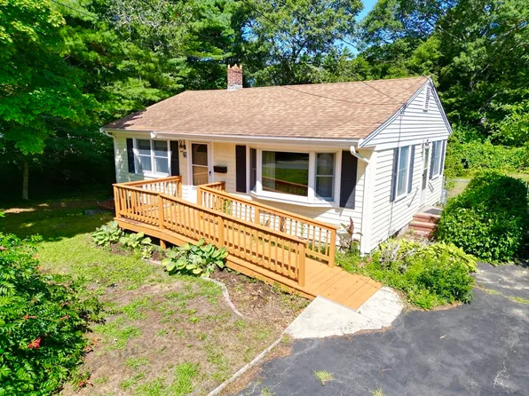 29 Puritan Rd, Bourne, MA 02532