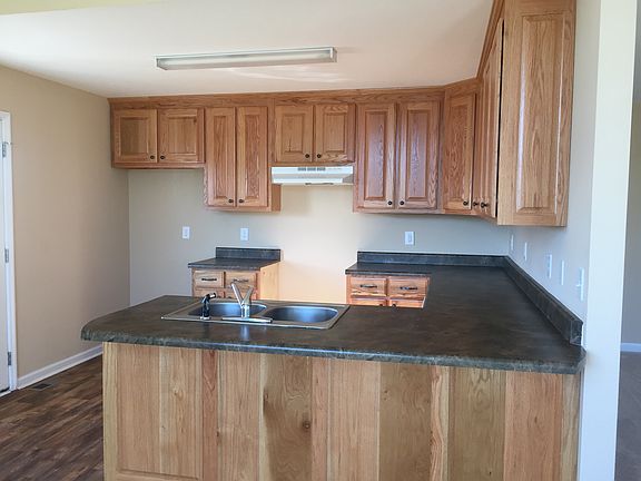 3rd image of 15 Stone Hill Dr