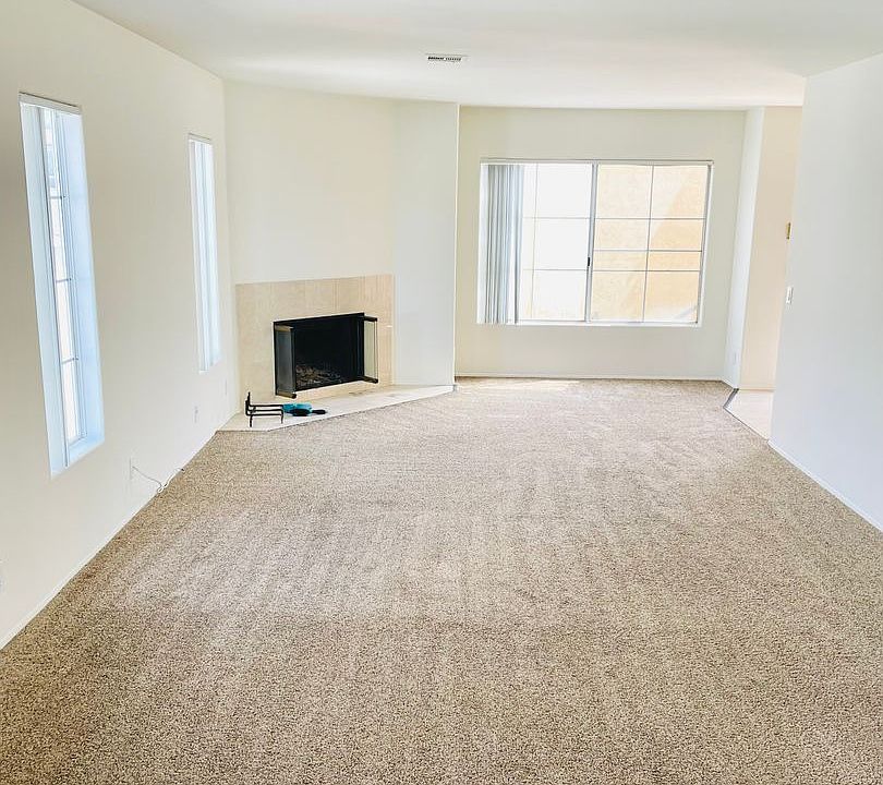 1st image of 4948 Voltaire St APT 3