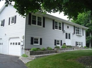 20 Regen Rd, Danbury, CT 06811
